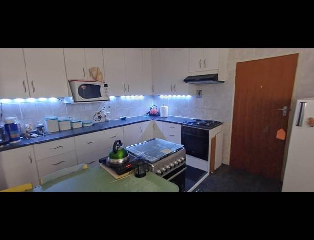 3 BEDROOM HOUSE SOLD IN MEYERTON CENTRAL